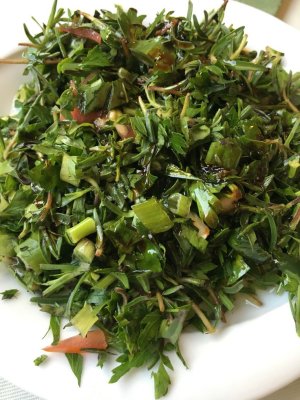 KEKİK SALATASI